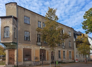 Geisterhaus in Alt-Rdersdorf Ecke Otto-Nuschke-Str. / Dr.-W.-Klz-Str.