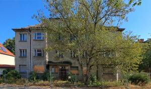 Ein weiteres verlassenes Haus auf der gegenber liegenden Straenseite (Andernacher Str. 5 / Knigswinterstr. 24): 