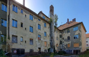 Geisterhaus im Besitz Russland in einer Wohngegend in Karlshorst