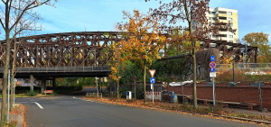 Liesenstr., im Hintergrund die Liesenbrücken