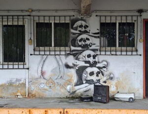 Totenkopf-Graffiti, Elektroschrott