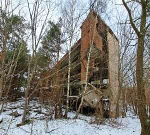 Koloss von Prora: Geb�uderuine im Januar 2026 im n�rdlichen Bereich des Seebades